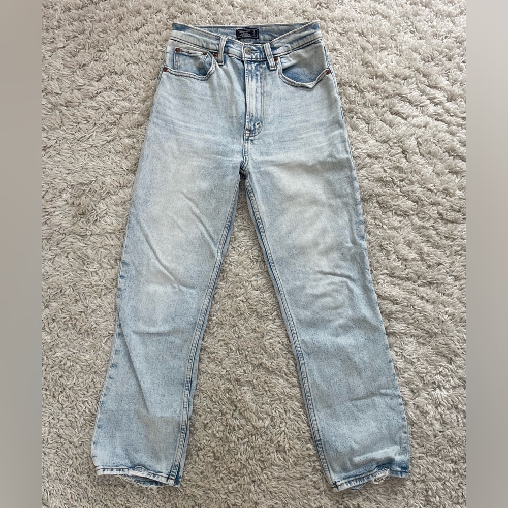 Aberombie Ultra High Rise Straight Jeans